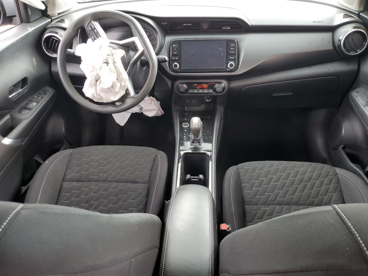 2021 NISSAN KICKS