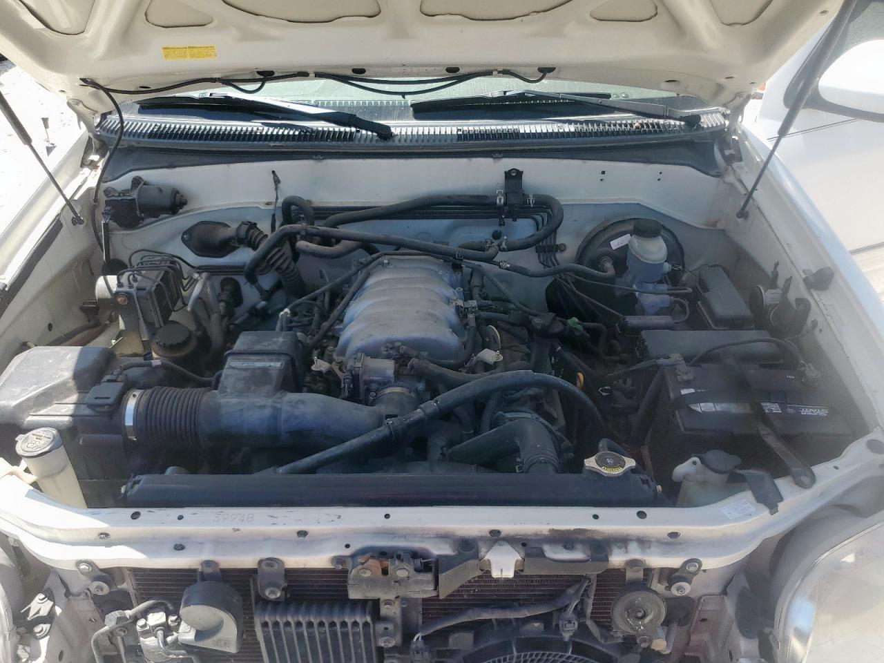 2004 TOYOTA Sequoia