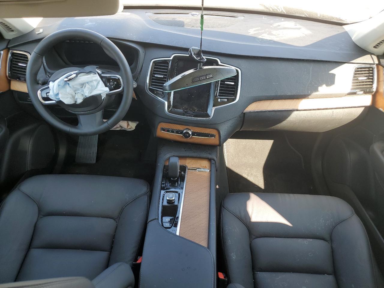 2024 VOLVO XC90
