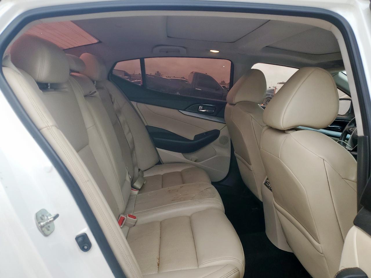 2017 NISSAN Maxima