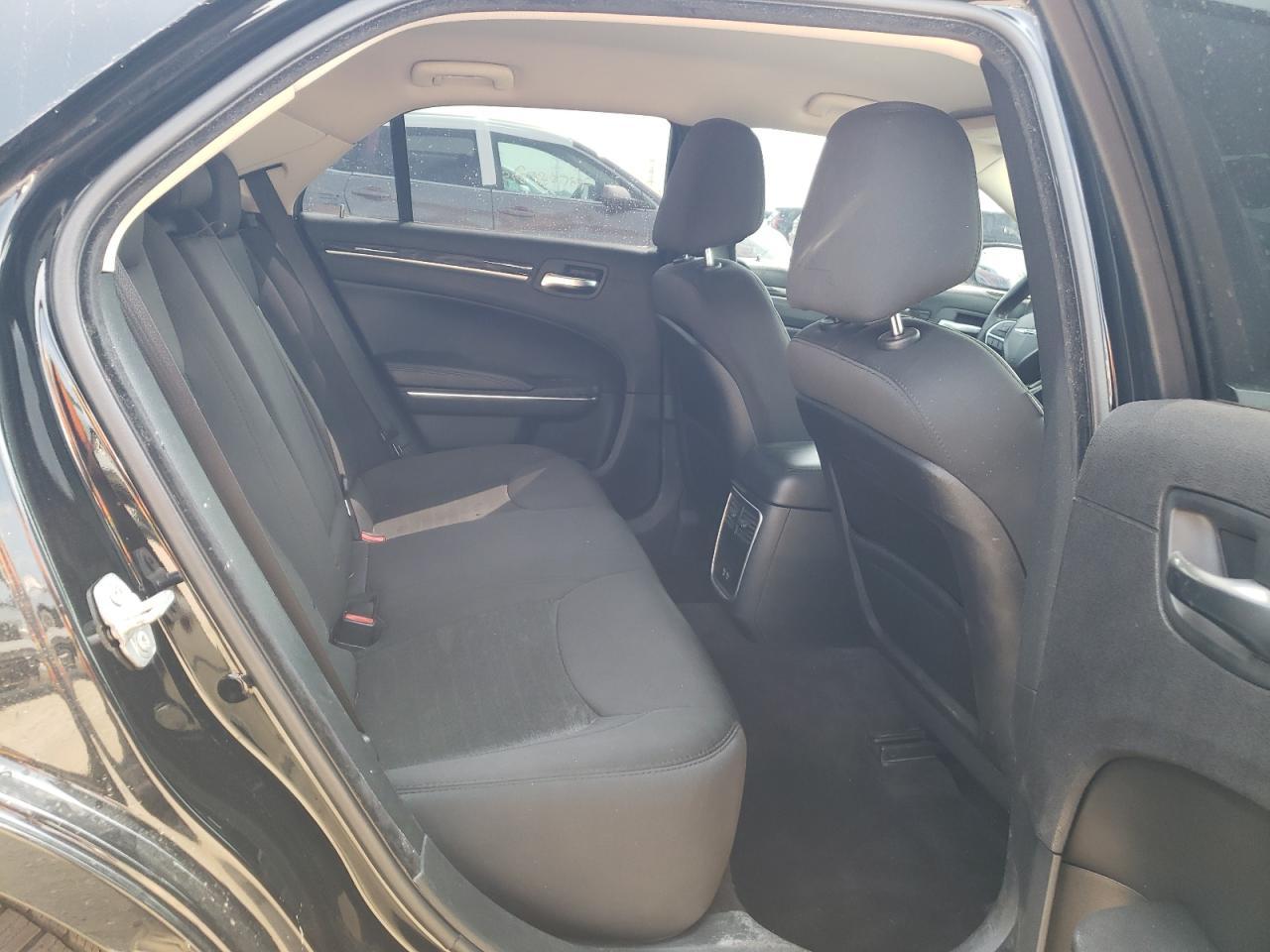 2016 CHRYSLER 300