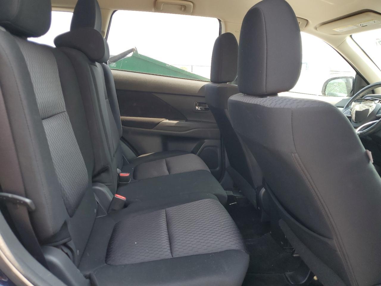 2014 MITSUBISHI outlander