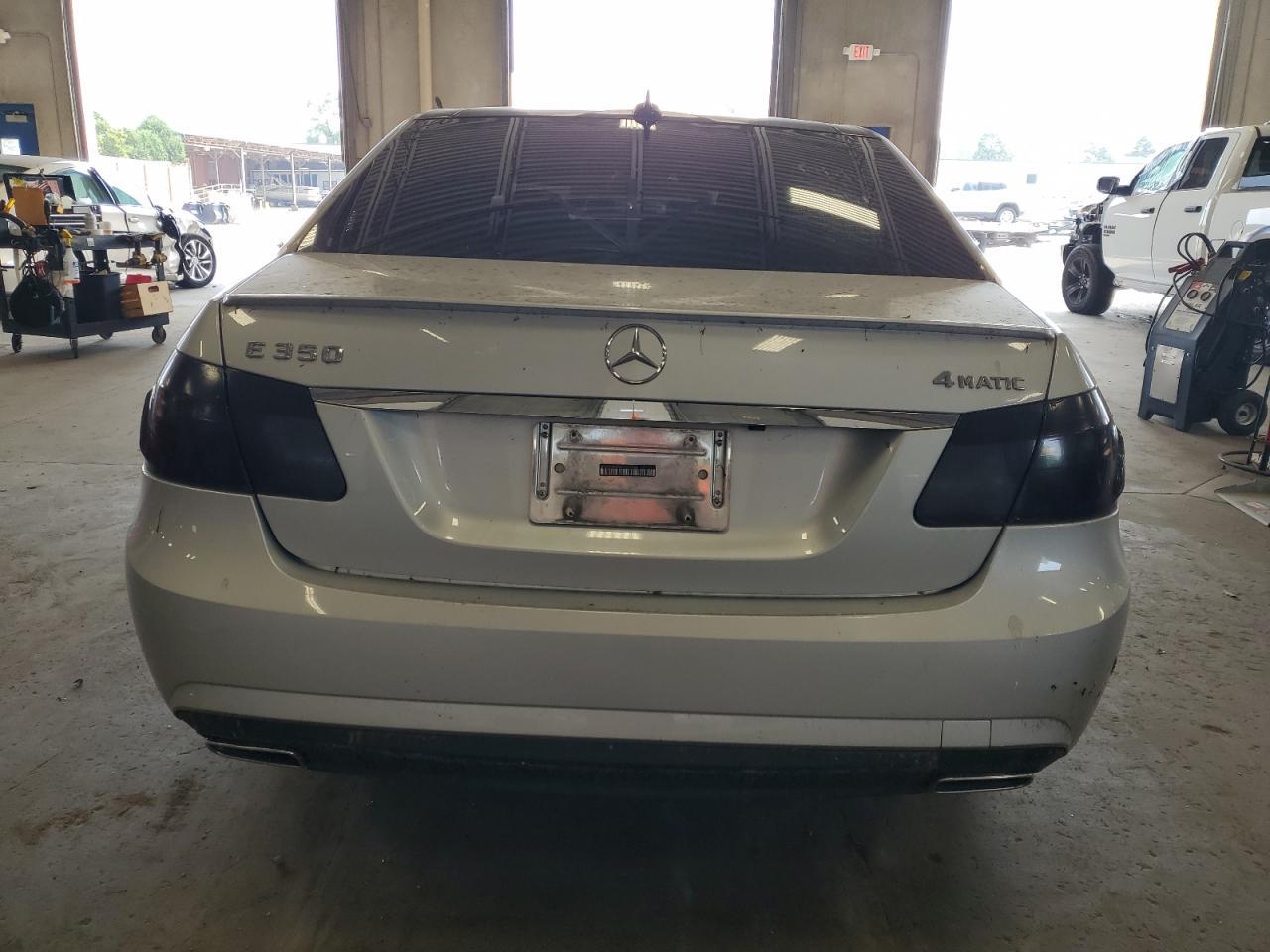 2011 MERCEDES-BENZ E-Class