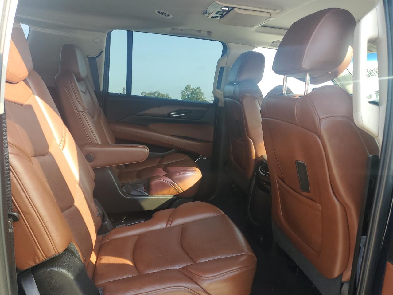 2018 CADILLAC ESCALADE