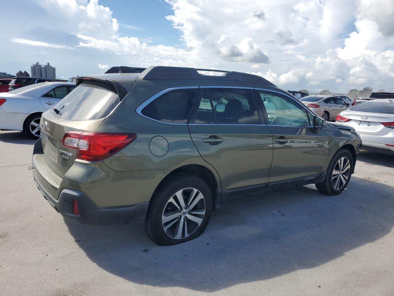 2019 SUBARU Outback