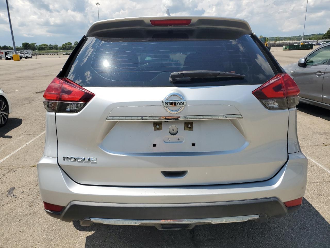 2017 NISSAN ROGUE