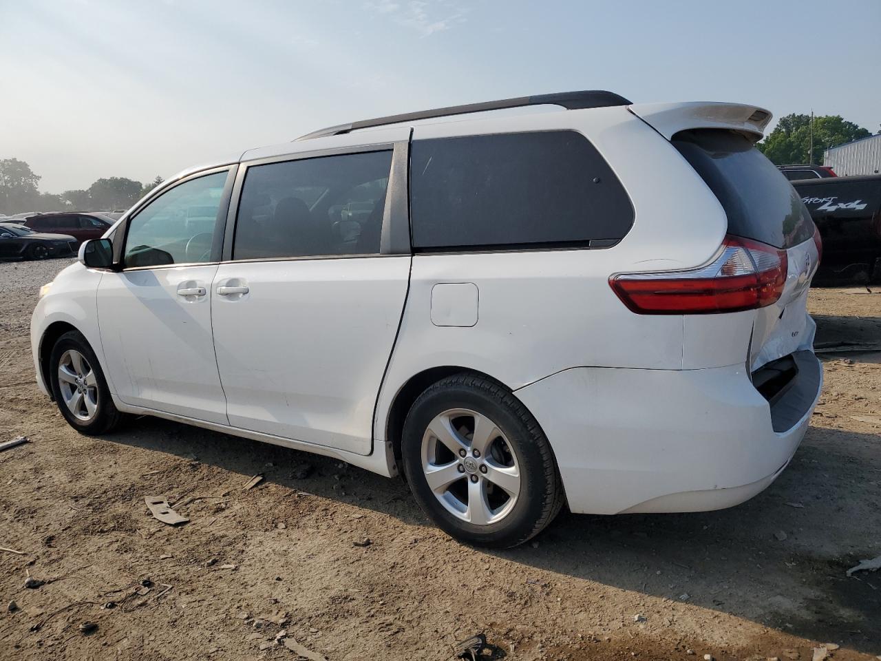 2017 TOYOTA SIENNA