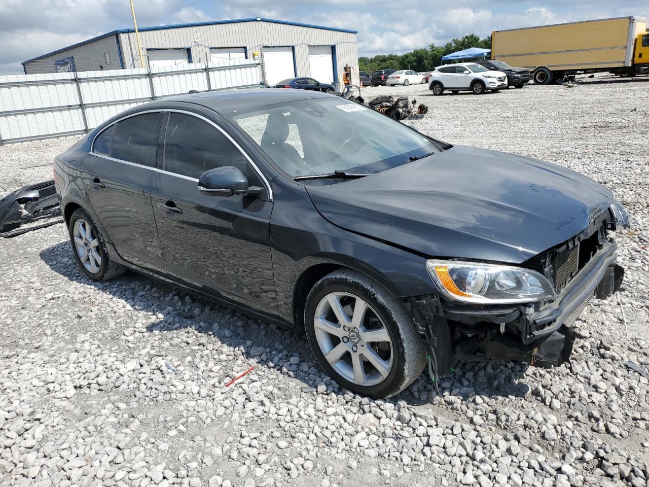 2016 VOLVO S60