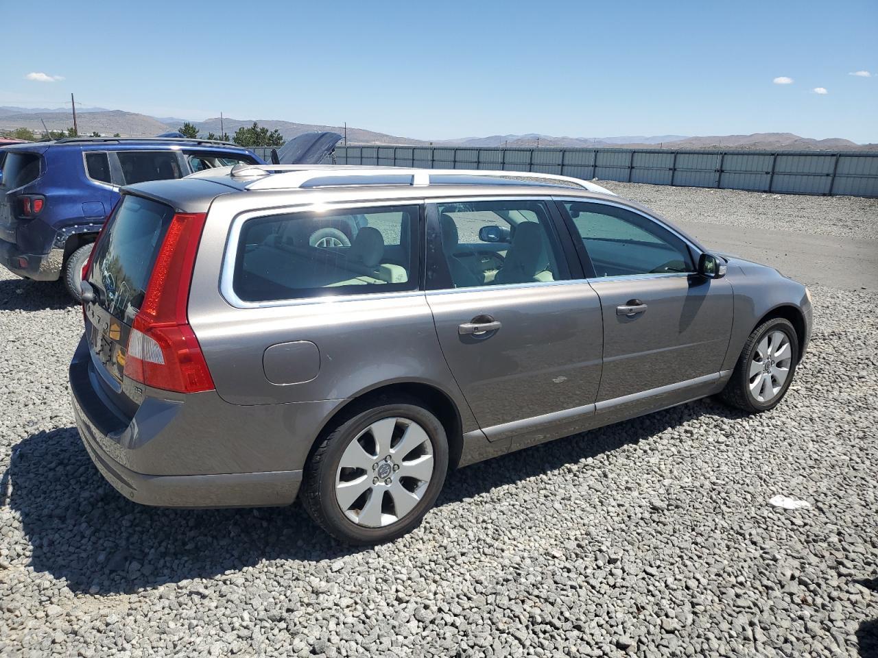 2008 VOLVO V70