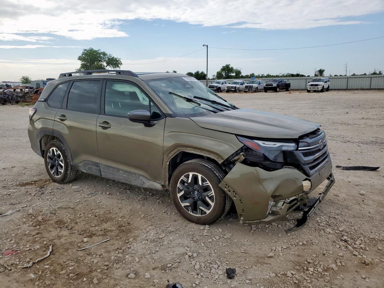2025 SUBARU FORESTER