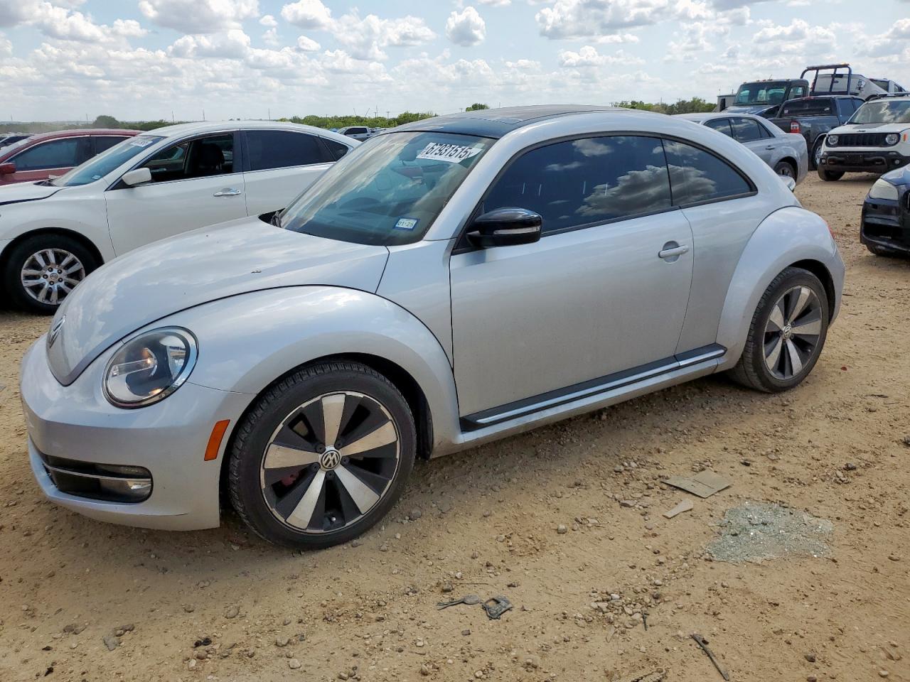 2012 VOLKSWAGEN Beetle