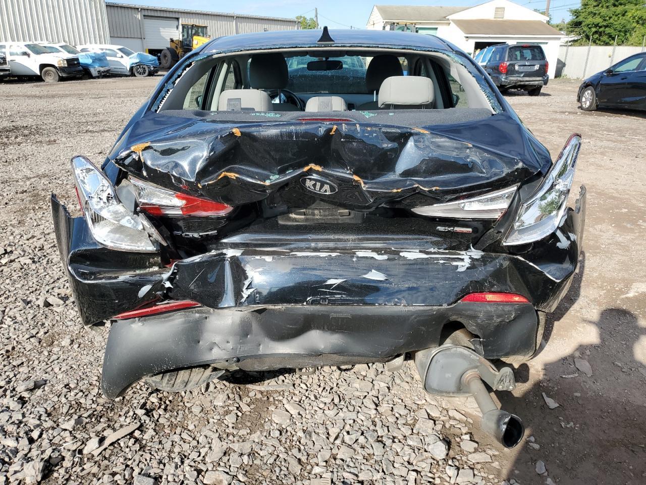 2016 KIA FORTE