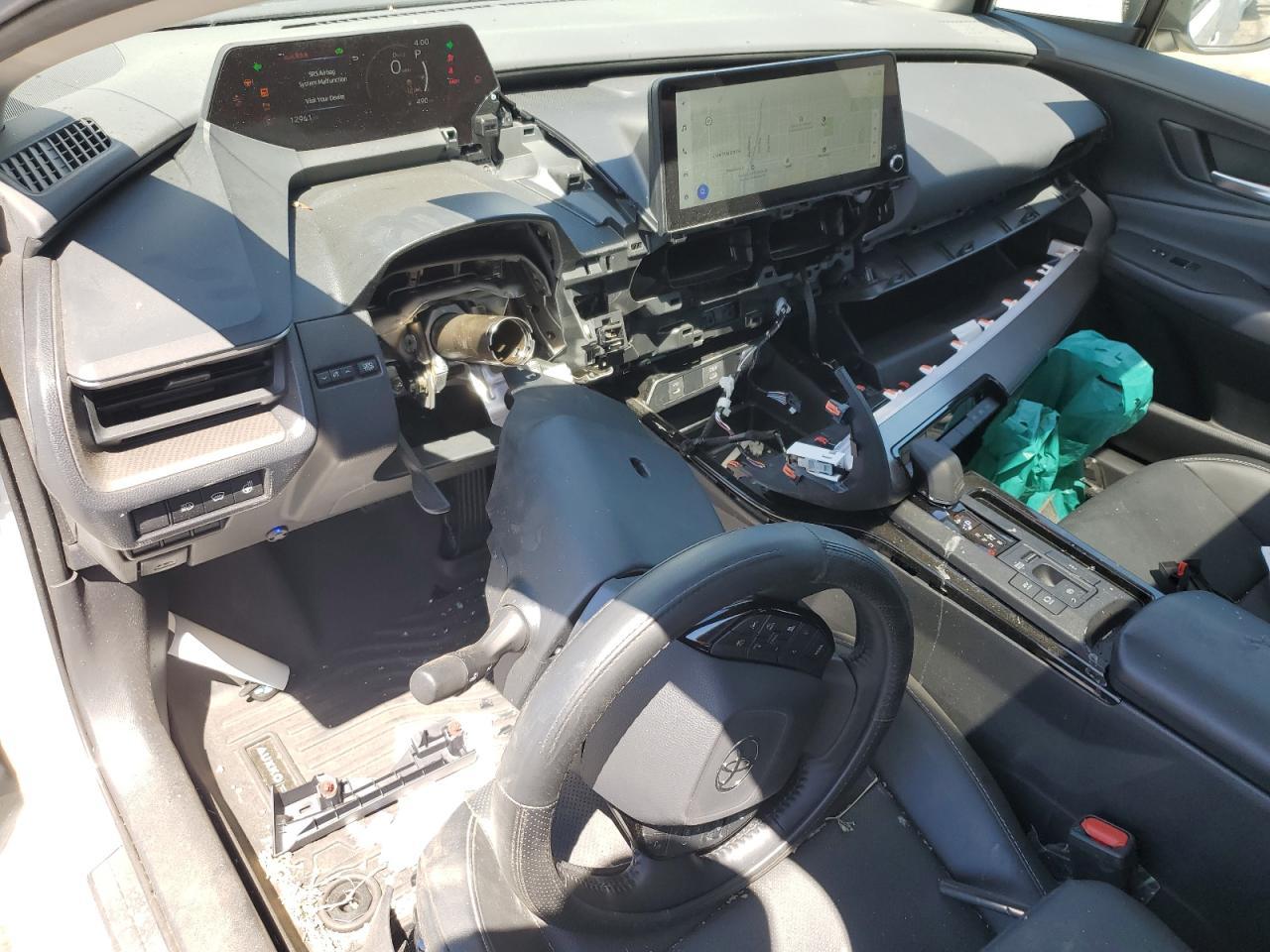 2024 TOYOTA PRIUS