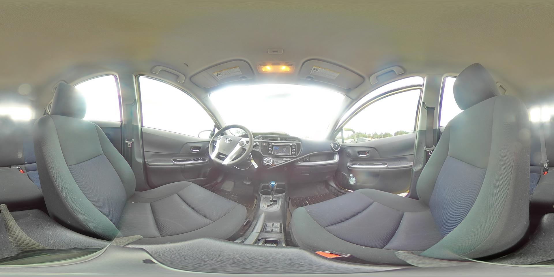 2015 TOYOTA Prius c