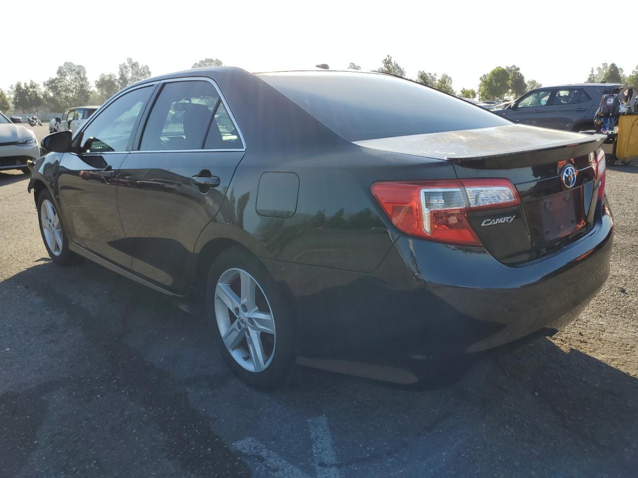 2012 TOYOTA CAMRY