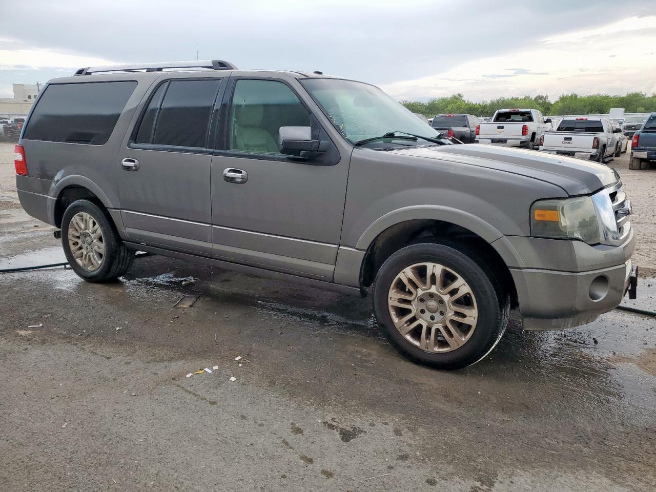 2013 FORD Expedition