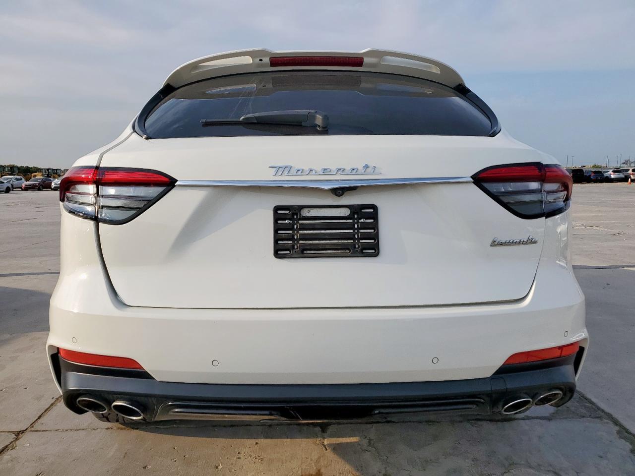 2022 MASERATI Levante