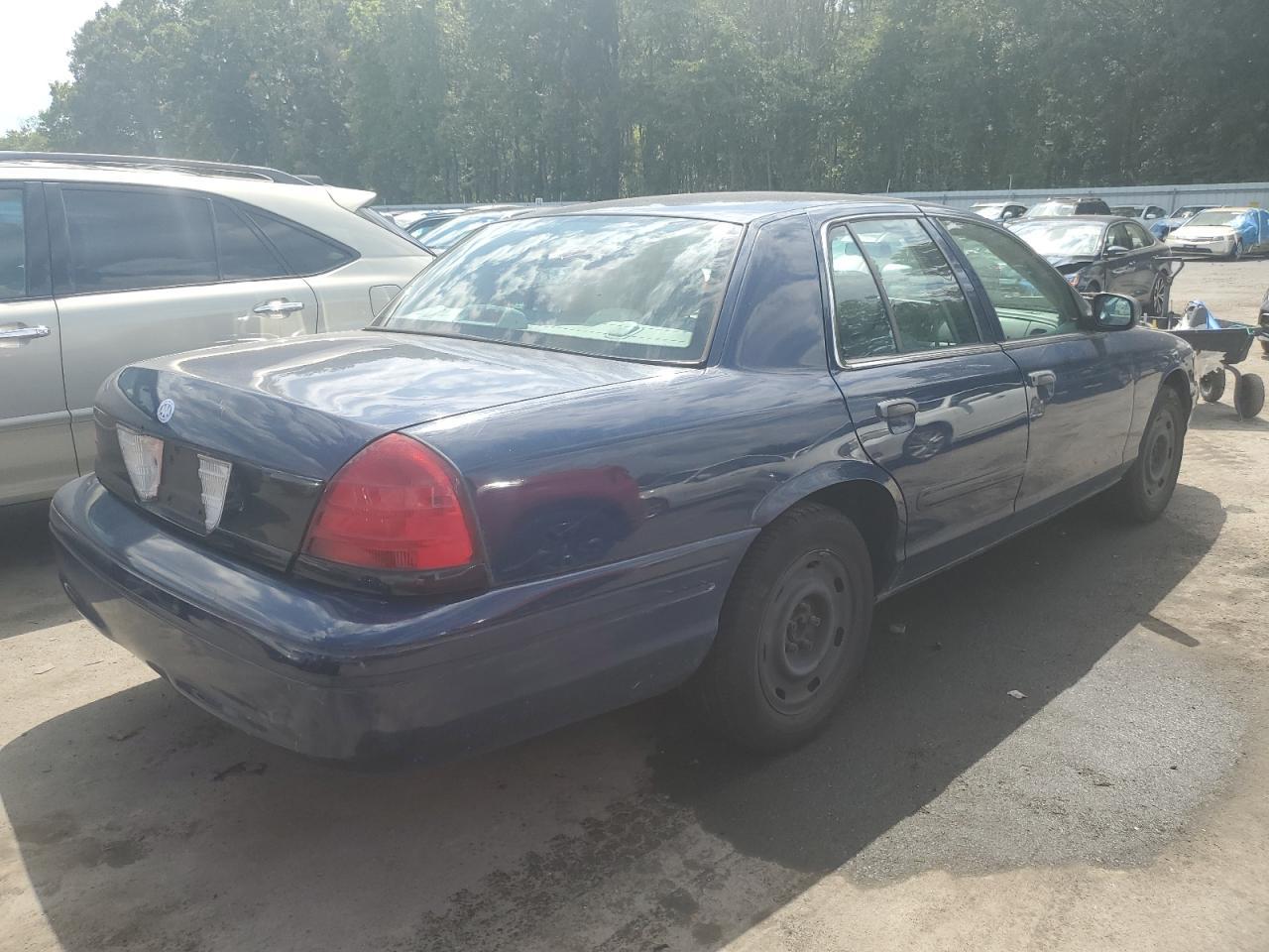 2003 FORD Crown Victoria