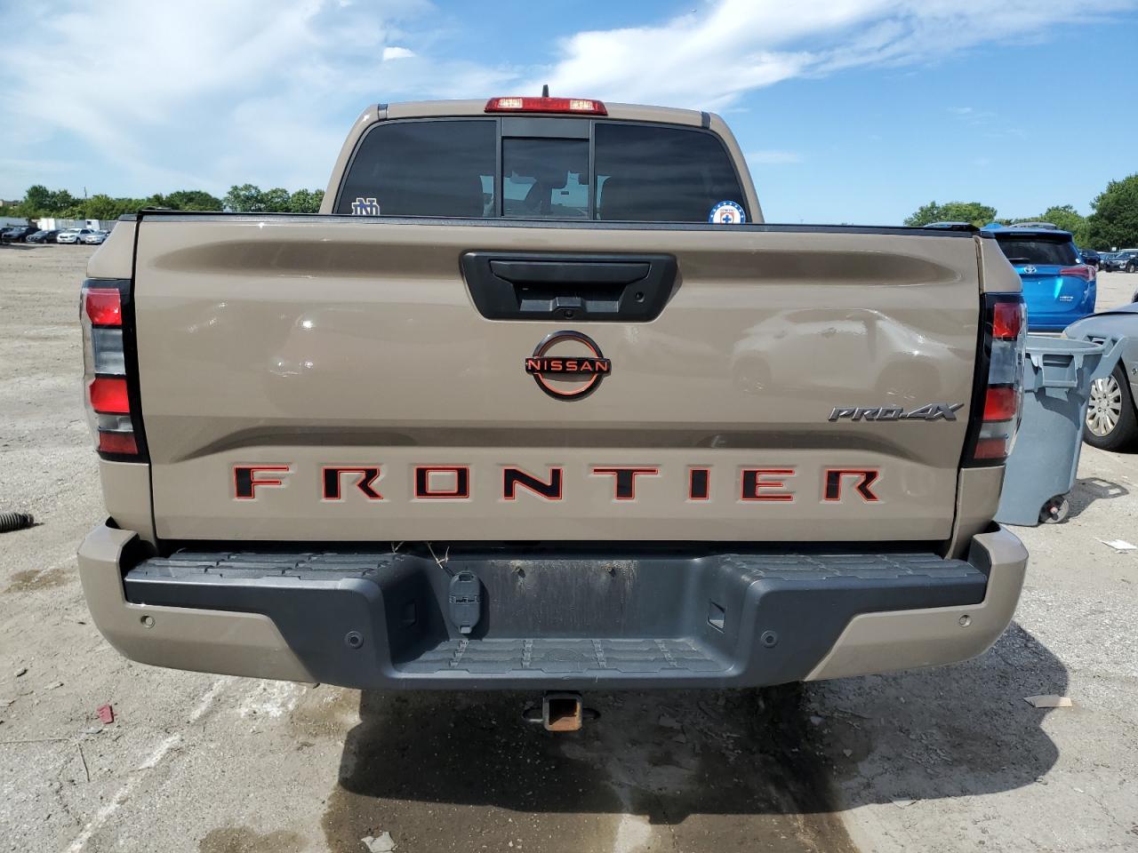 2022 NISSAN Frontier