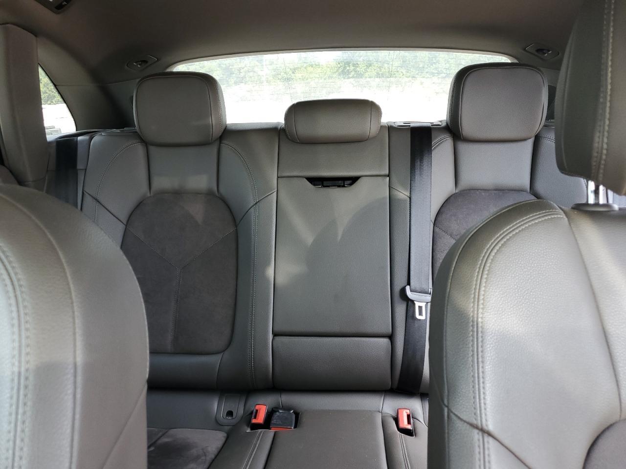 2019 PORSCHE Macan