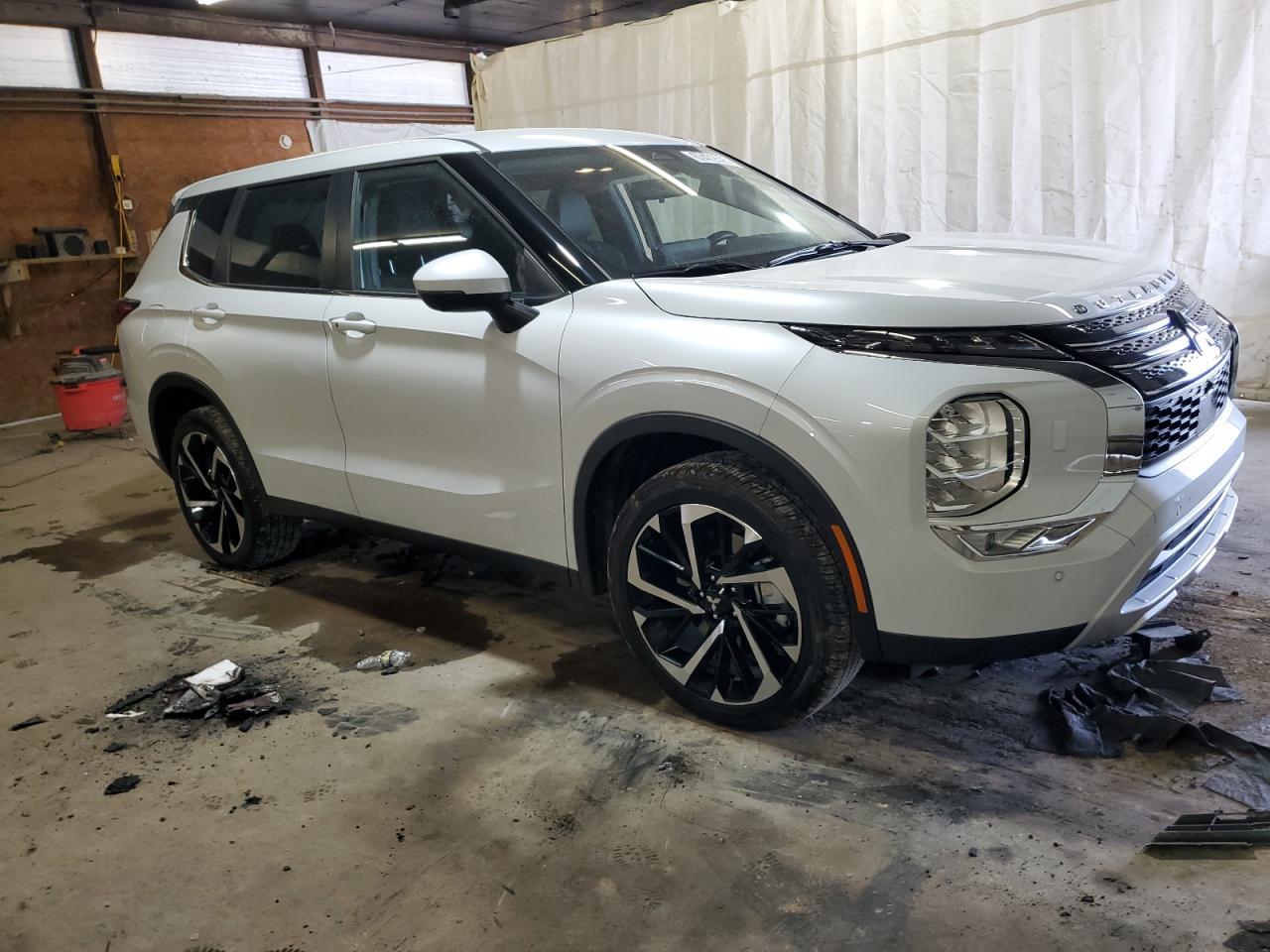 2024 MITSUBISHI outlander