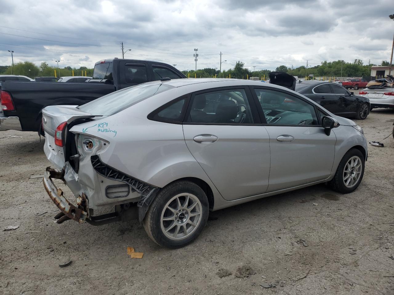 2013 FORD Fiesta