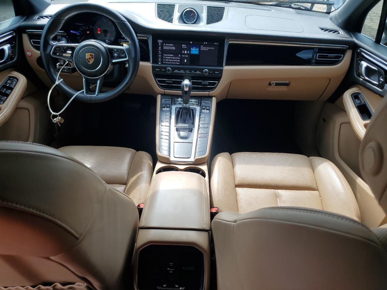 2019 PORSCHE Macan