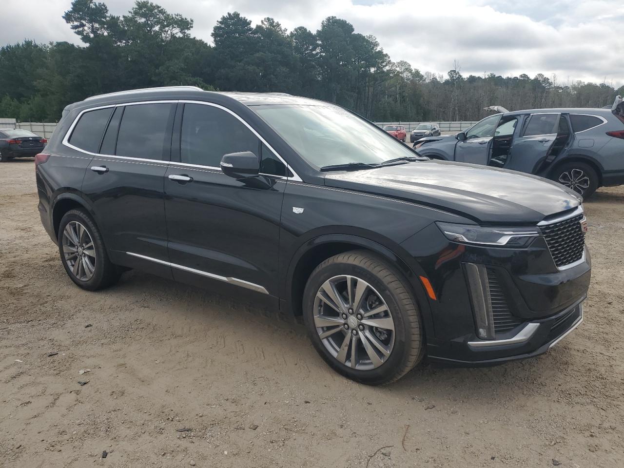 2025 CADILLAC XT6