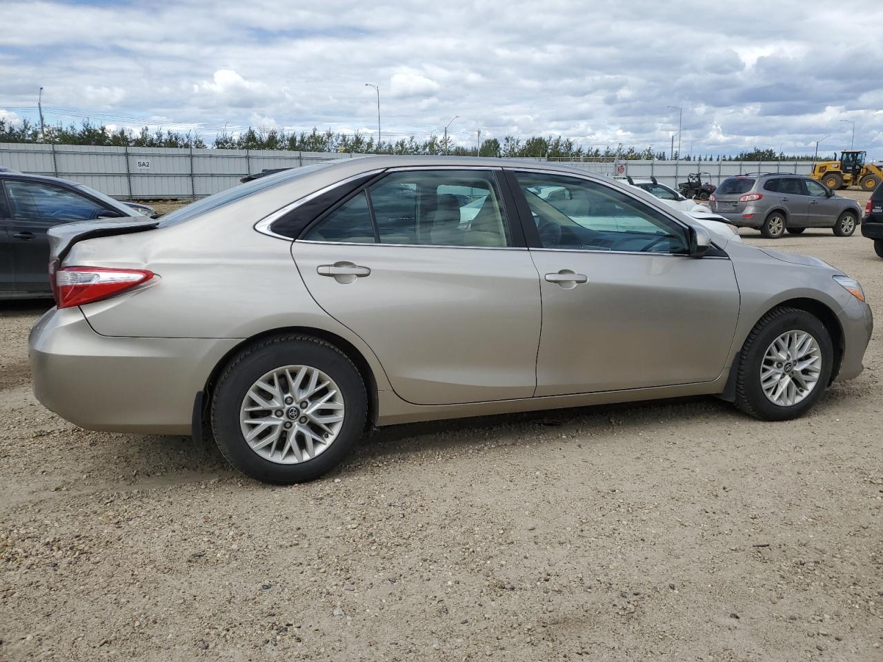 2016 TOYOTA CAMRY