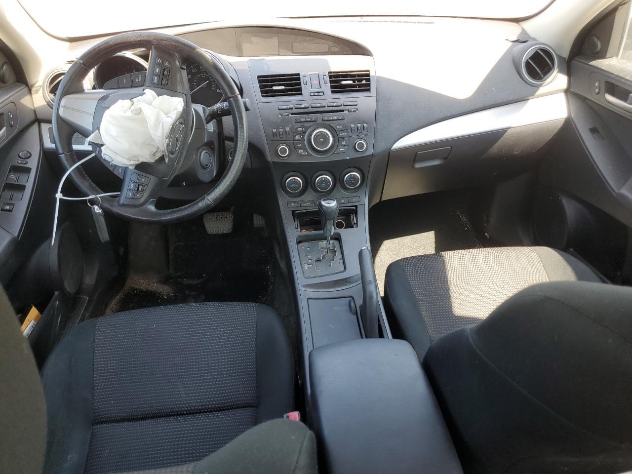 2013 MAZDA 3