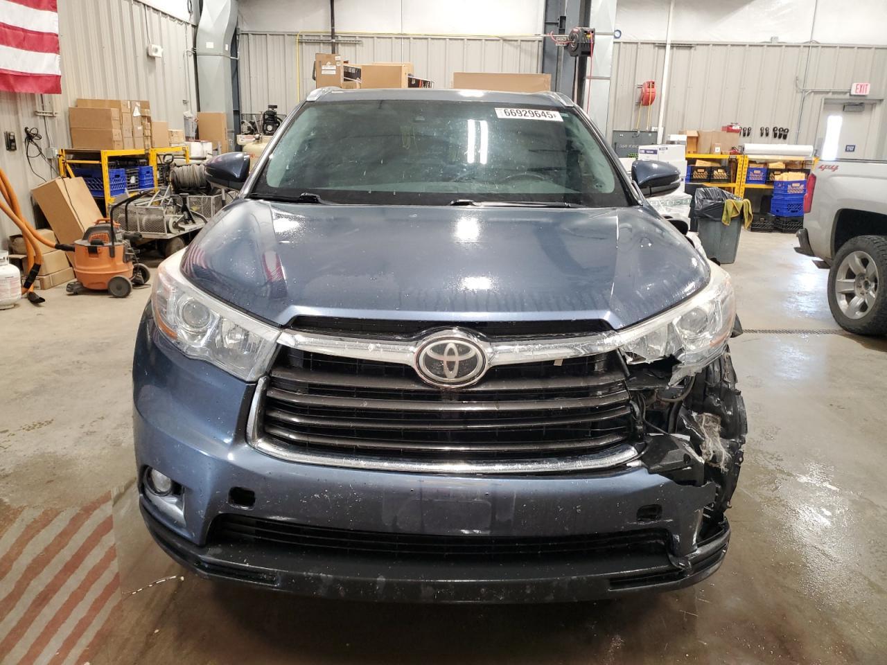 2015 TOYOTA HIGHLANDER