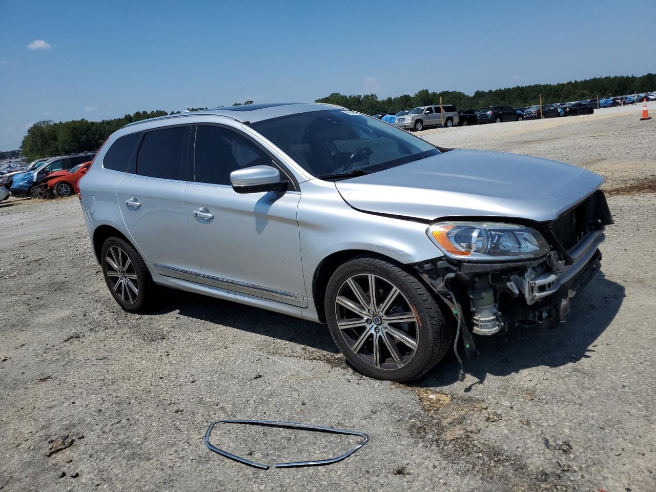 2016 VOLVO XC60