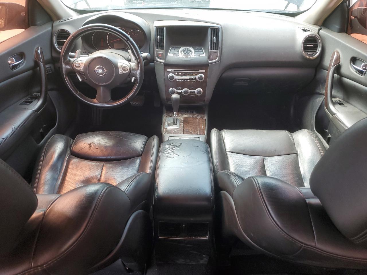 2011 NISSAN Maxima