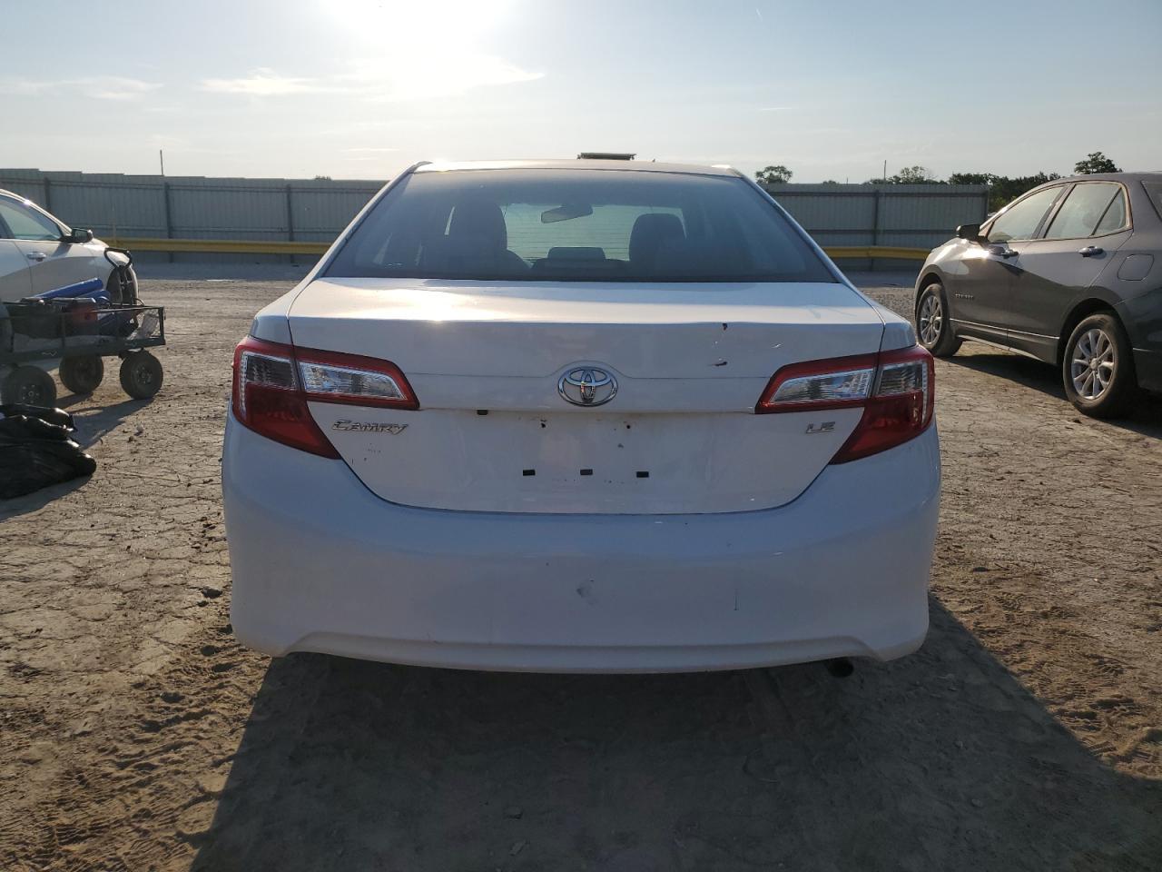 2014 TOYOTA CAMRY