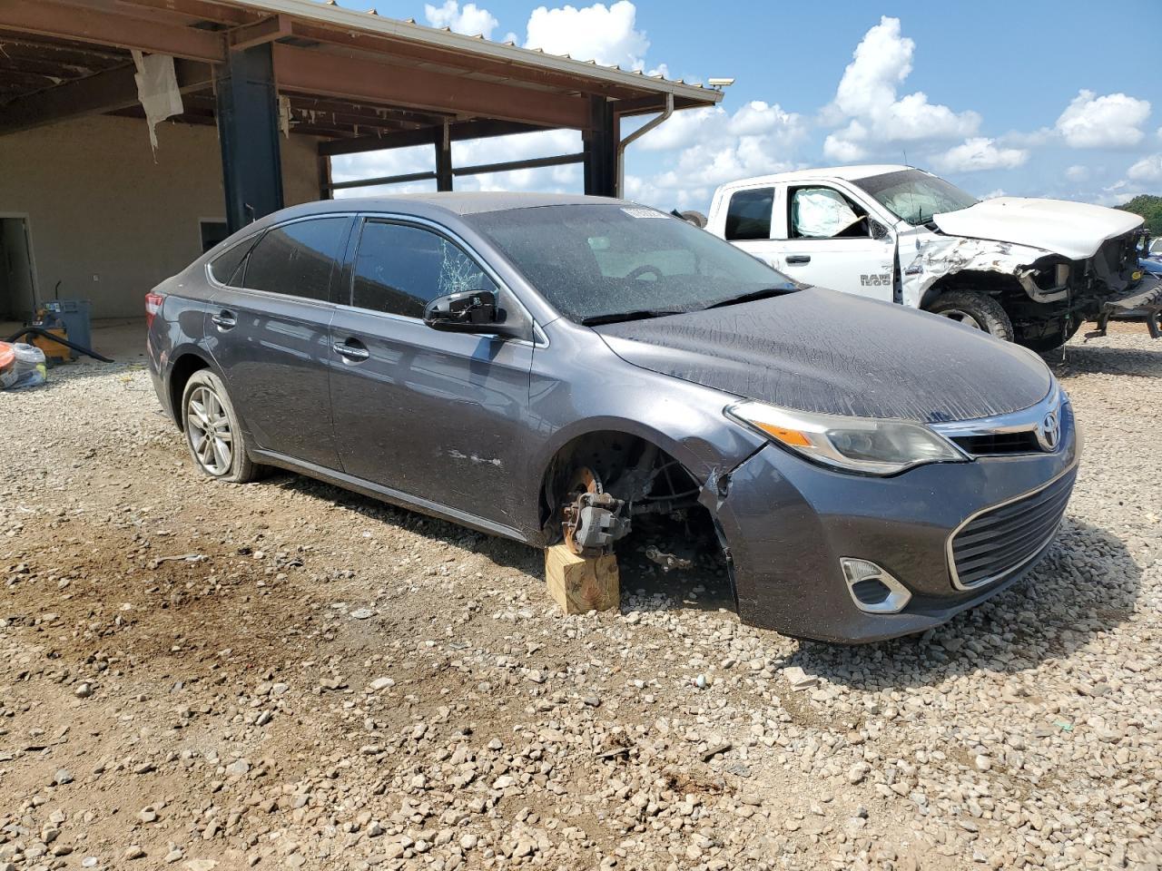 2013 TOYOTA Avalon