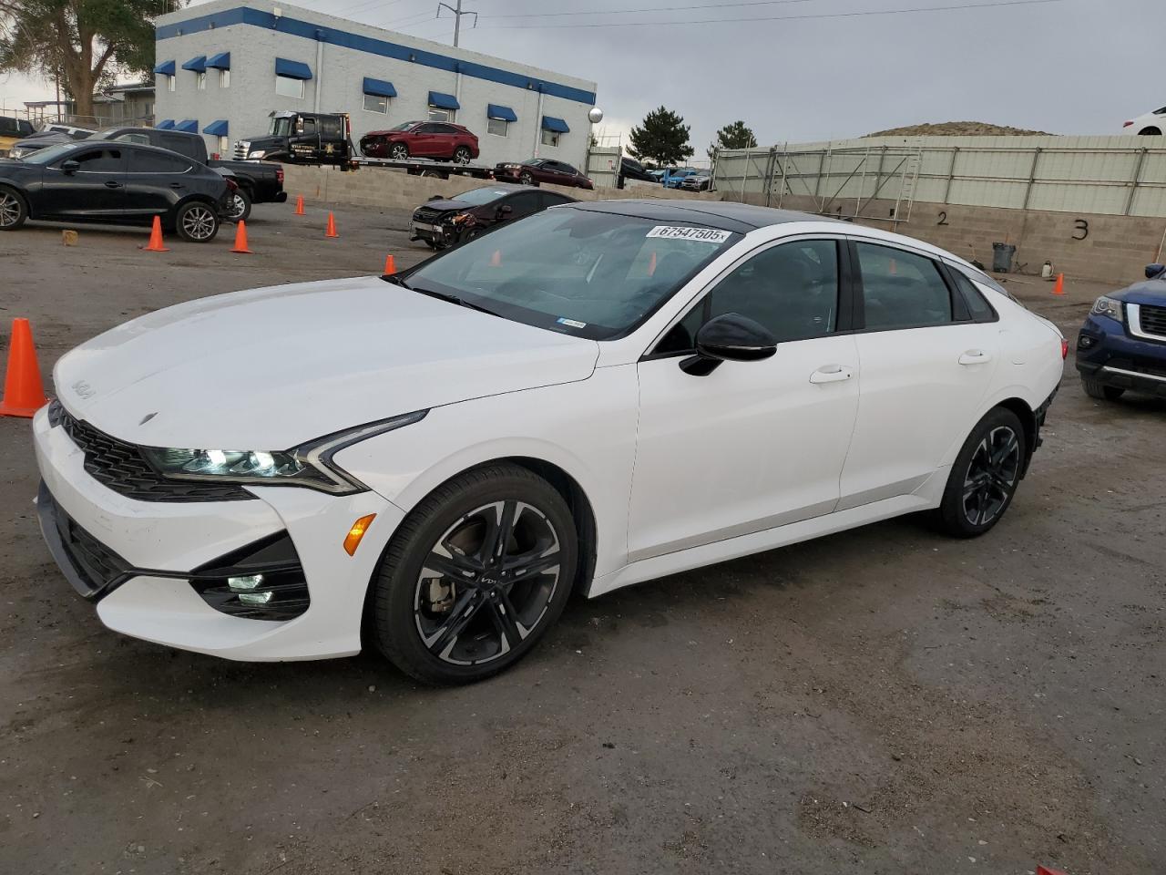 2022 KIA K5