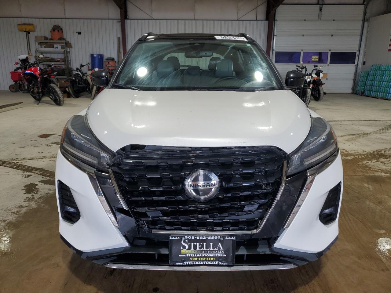 2021 NISSAN KICKS