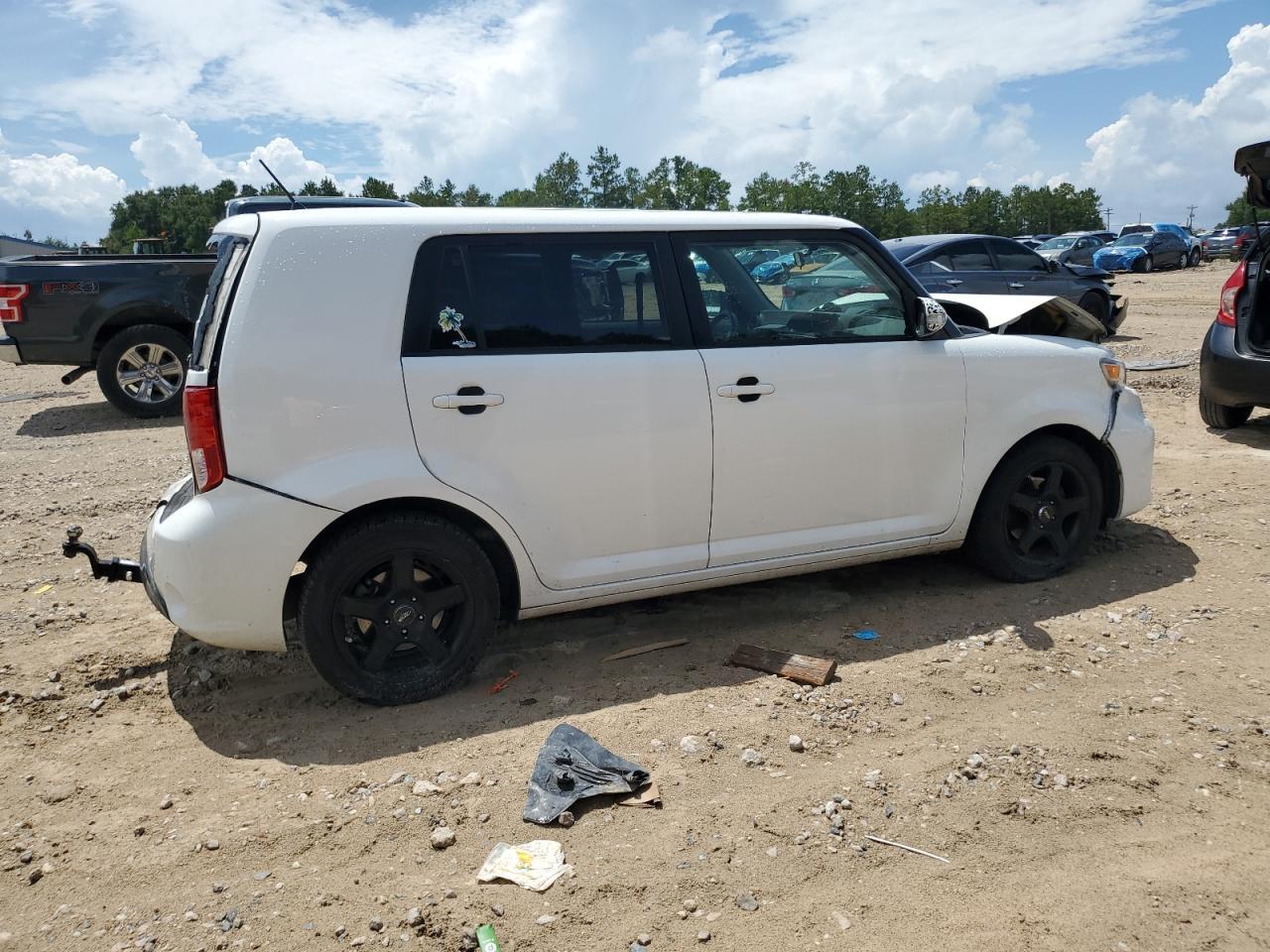 2014 TOYOTA SCION