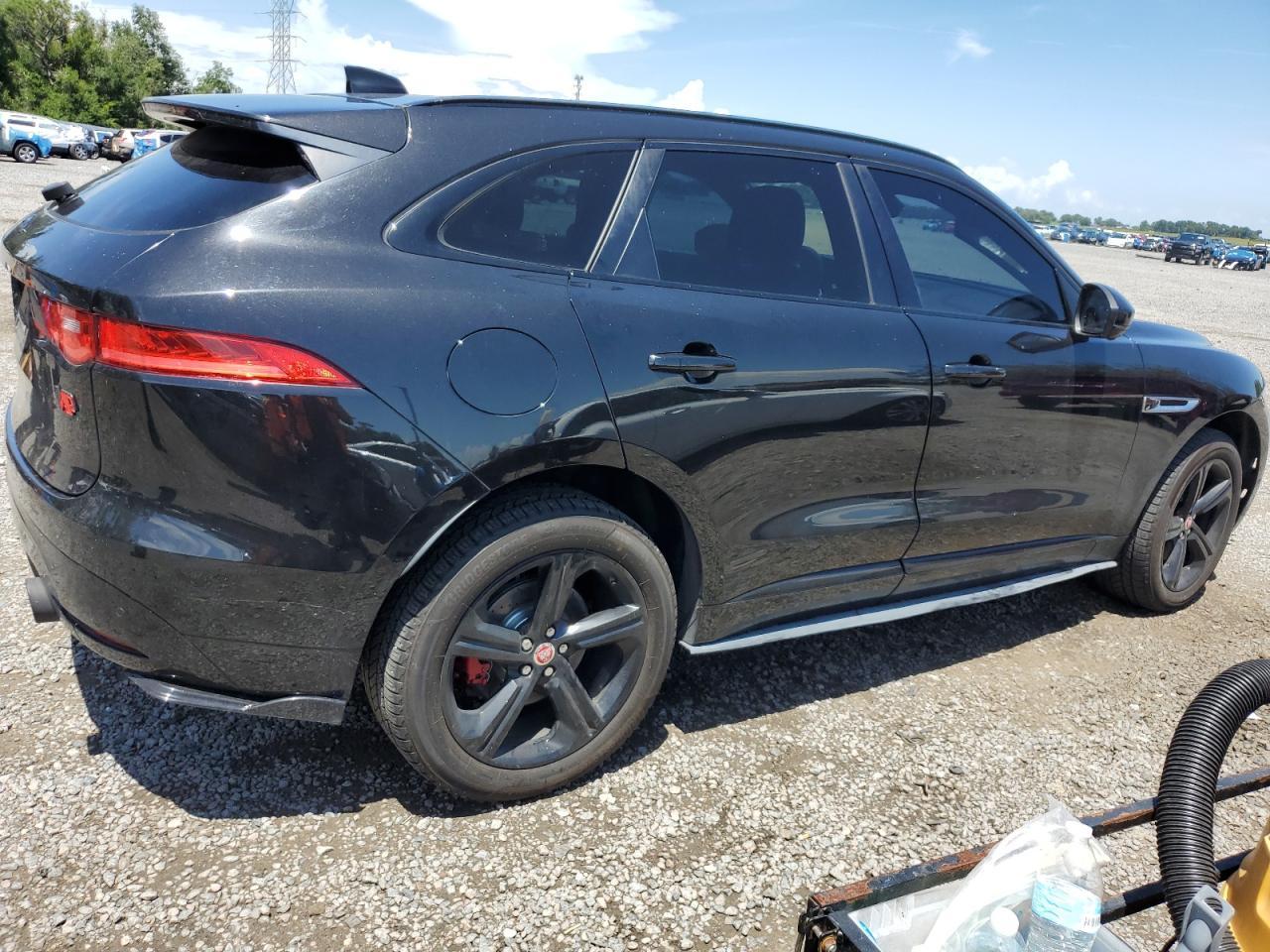 2017 JAGUAR F-Pace