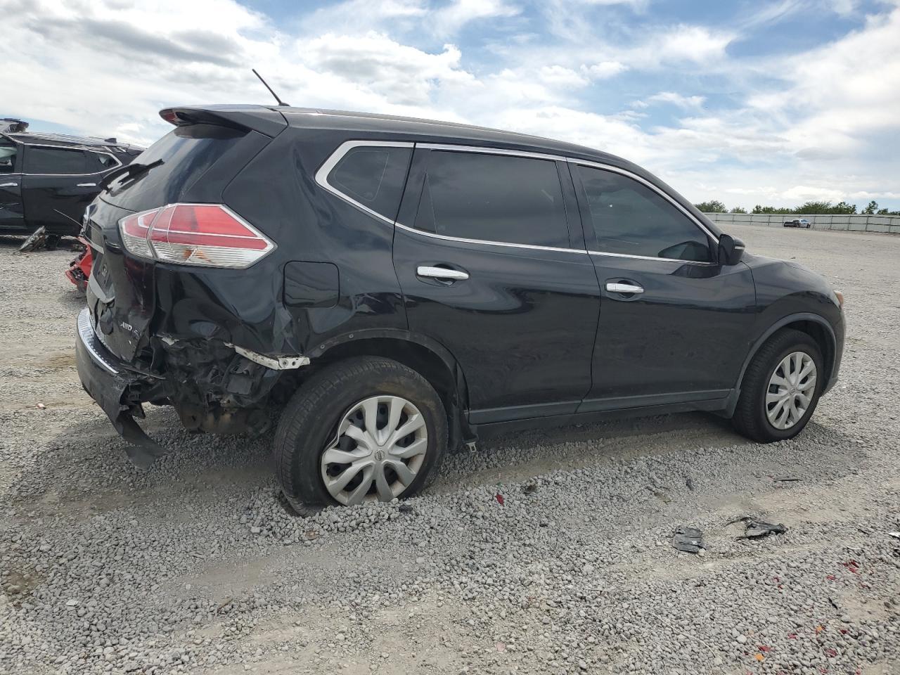 2015 NISSAN ROGUE