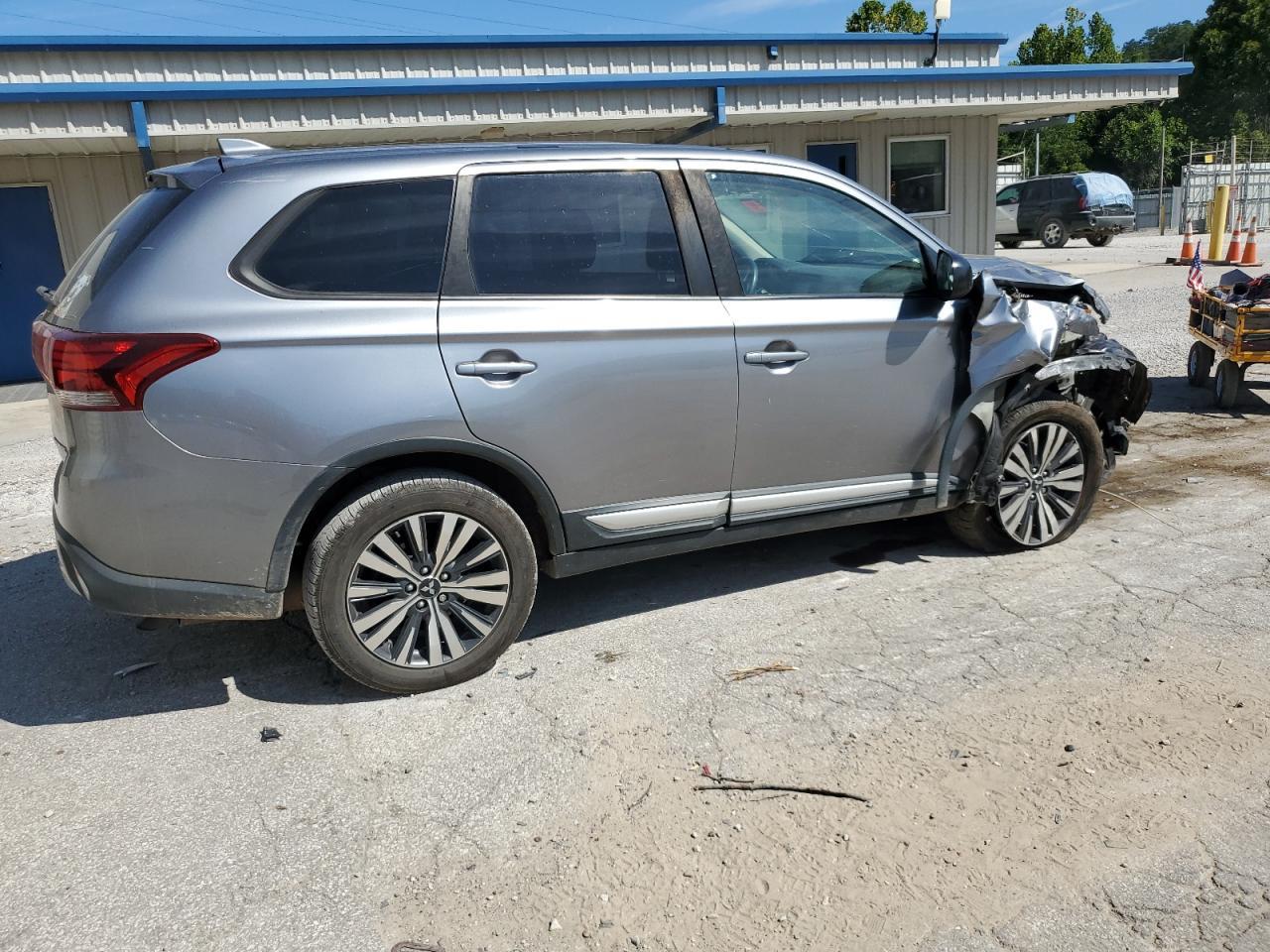 2019 MITSUBISHI outlander