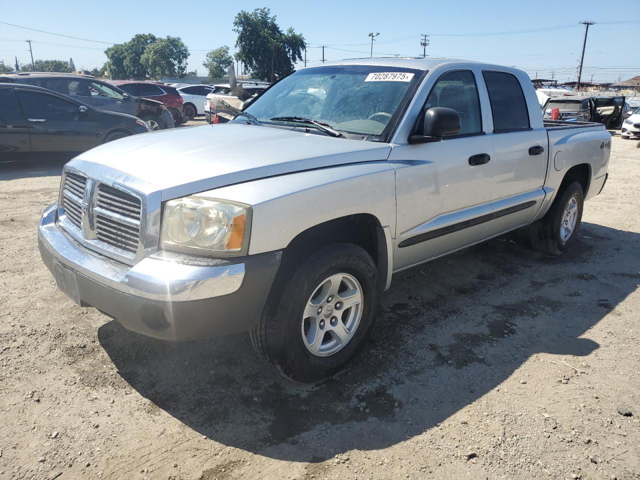 2005 DODGE Dakota