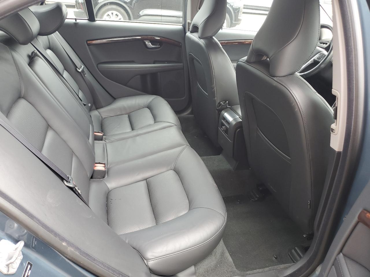 2015 VOLVO S80