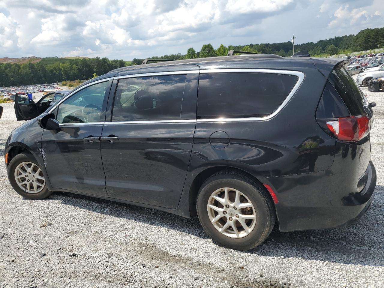 2020 CHRYSLER Voyager