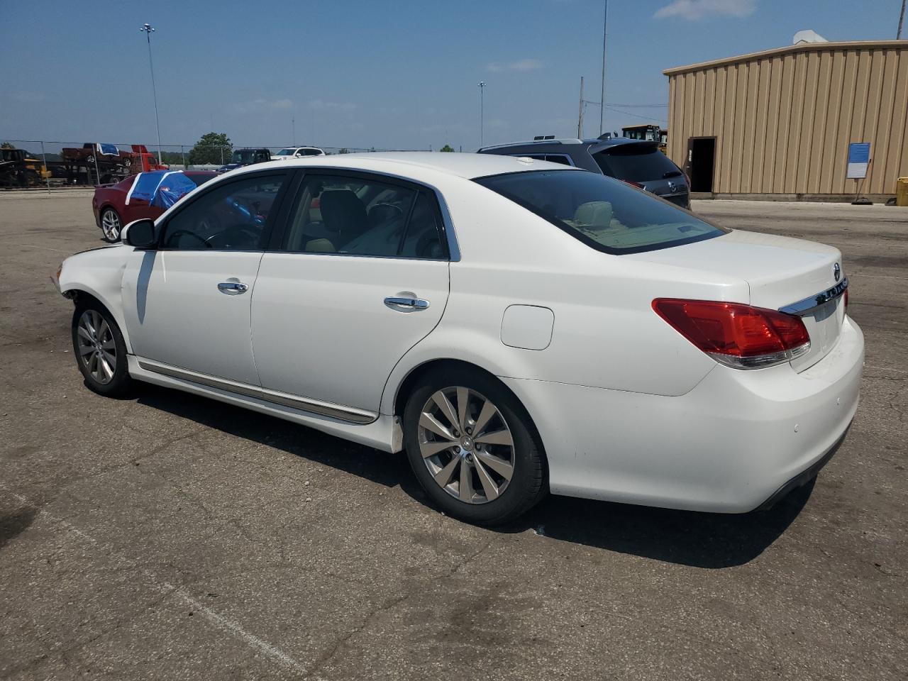 2011 TOYOTA Avalon
