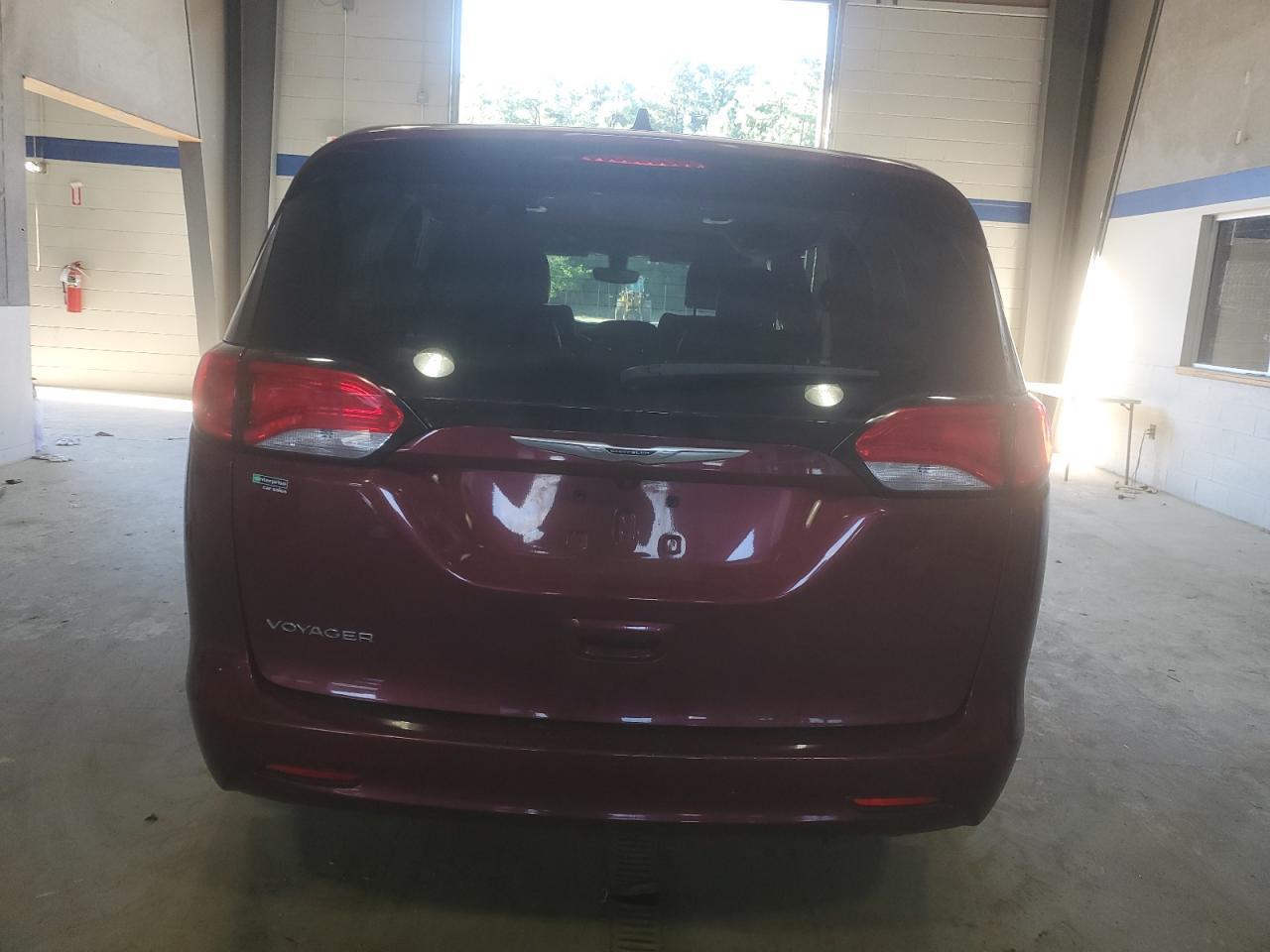 2021 CHRYSLER Voyager