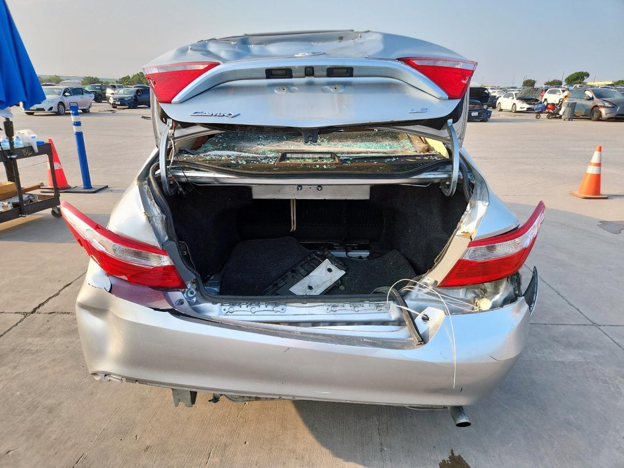 2015 TOYOTA CAMRY