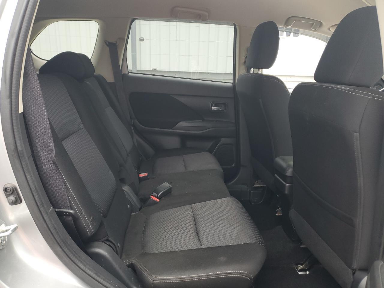 2018 MITSUBISHI outlander