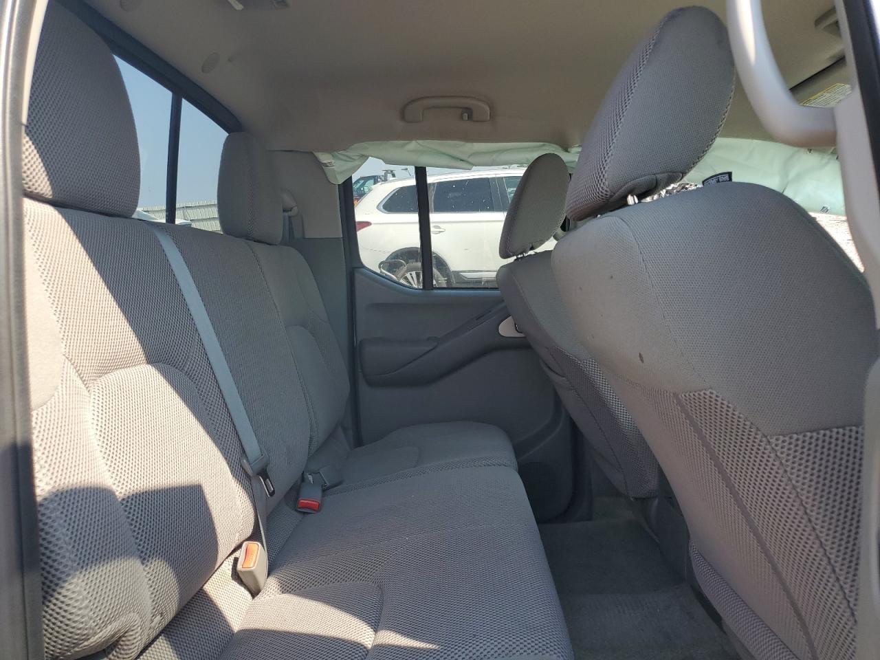 2016 NISSAN Frontier