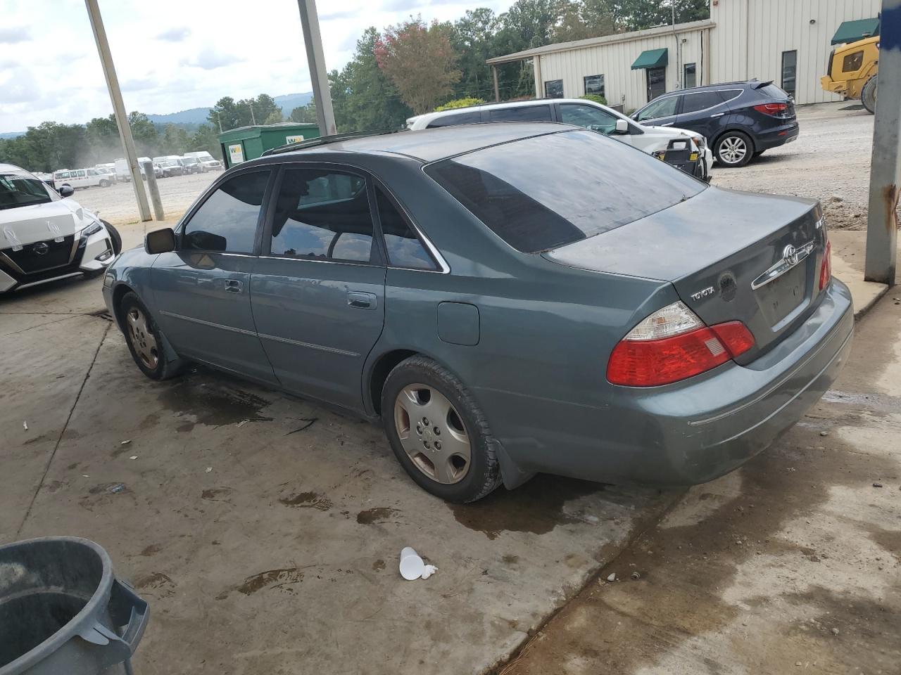 2004 TOYOTA Avalon